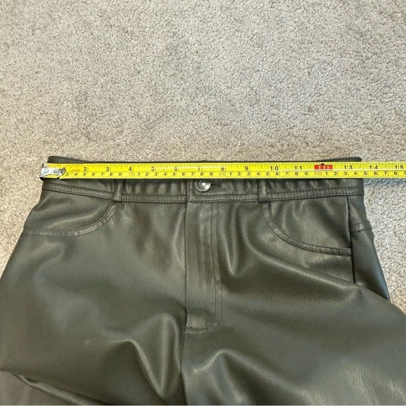 Zara olive khaki green faux leather high-rise leggings Sz M NWOT pleather vegan - Picture 6 of 17